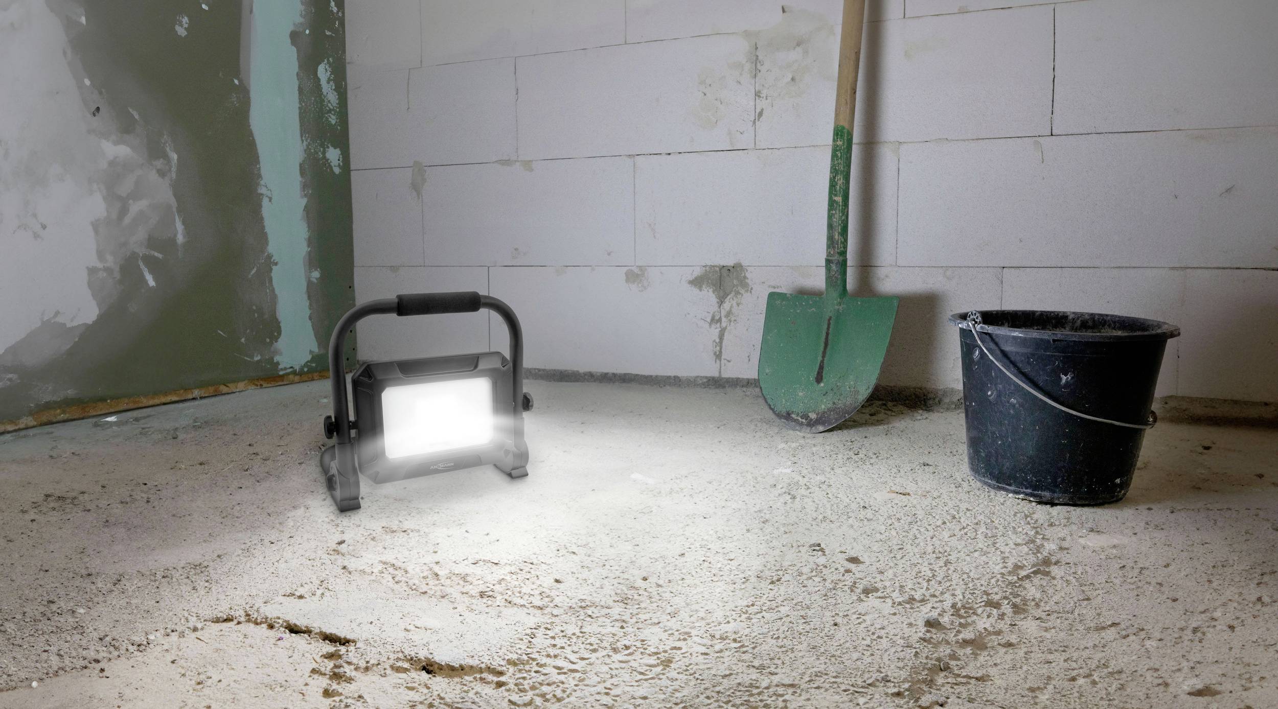 Ansmann FL50W-R Akku-Baustrahler 50 W 4500 lm Tageslichtweiß 1600-0630