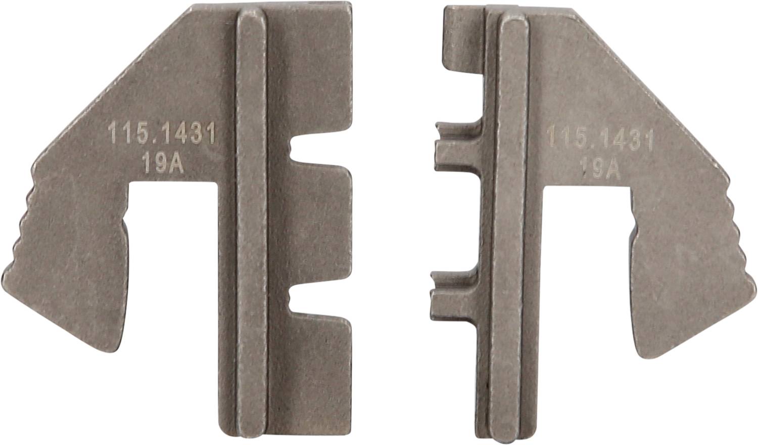 Zwei metallische Teile mit gezackter Form, Nummern eingraviert: '115.1431' und '19A'. Sie haben unterschiedliche profilierte Kanten.