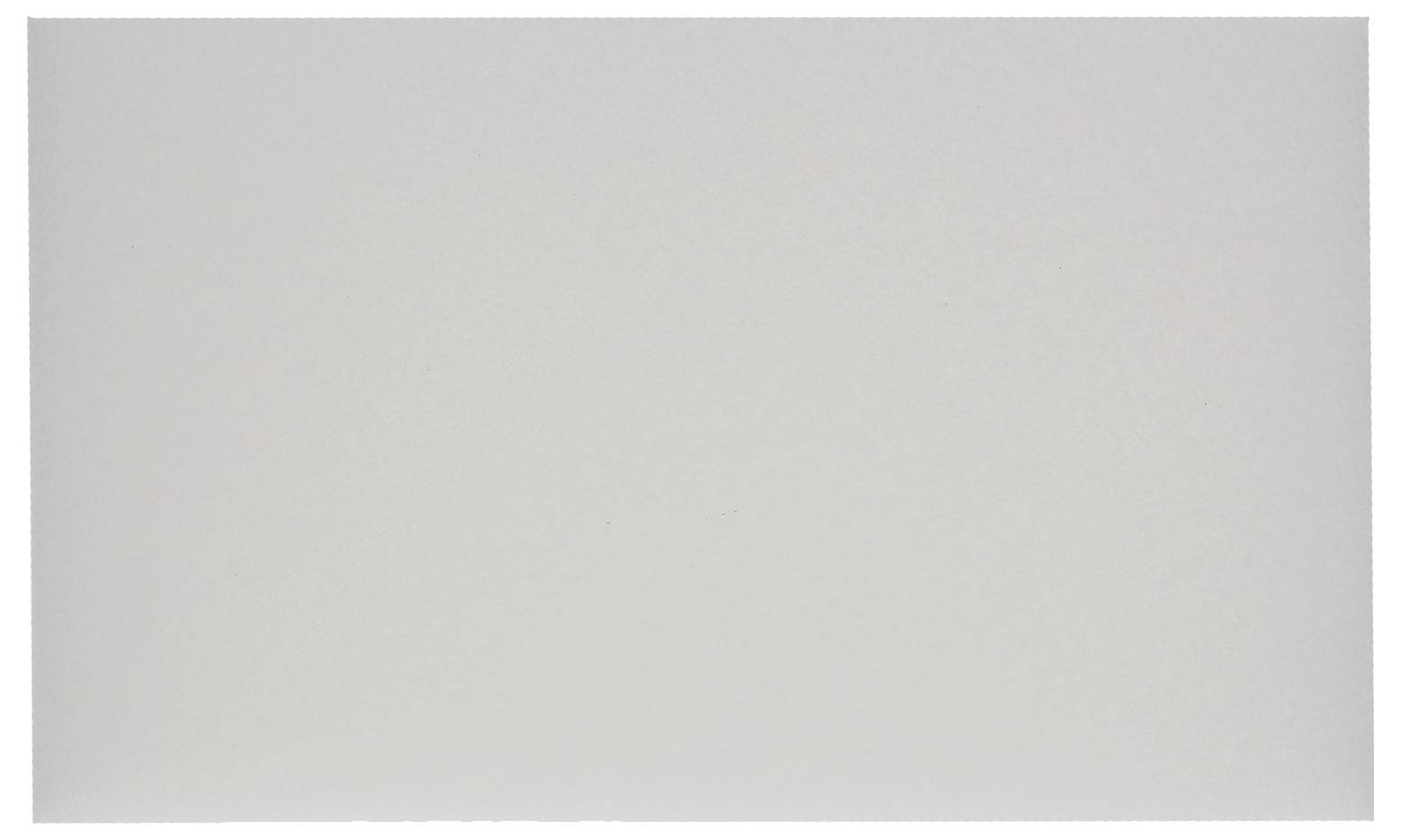 Ein leeres weißes Blatt Papier ohne erkennbaren Text oder Bilder.