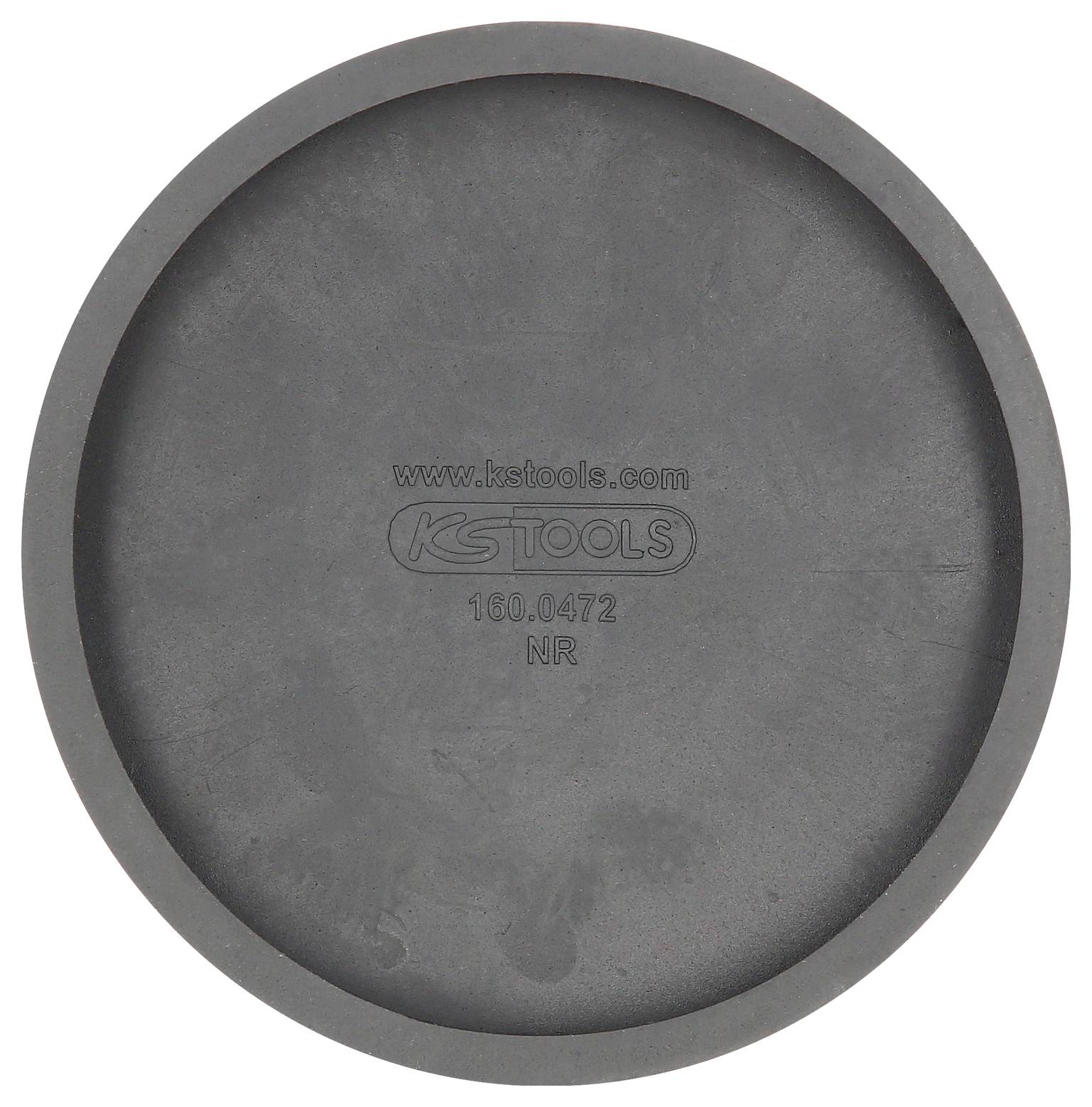 Rundes, flaches Kunststoffobjekt mit einer geprägten Marke und Modellnummer in der Mitte. Hauptsächlich graue Farbgebung.