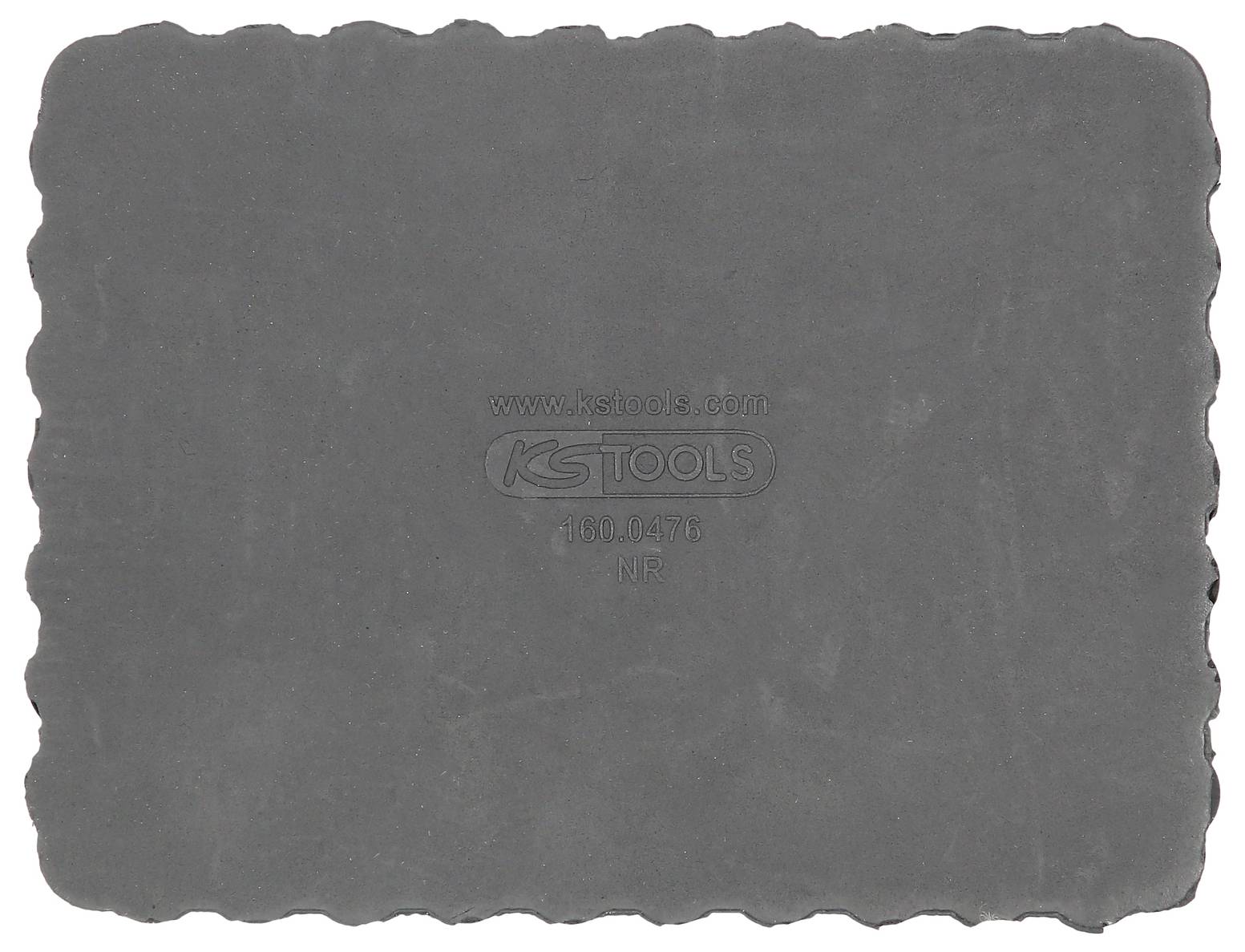 Rechteckiges Werkzeugpolster mit gezackten Kanten und der Aufschrift 'KS TOOLS'. Verwendet zum Schutz oder Kissen von Oberflächen.