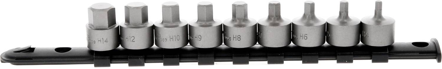 Eine Reihe von acht Steckschlüsseleinsätzen in verschiedenen Größen, angeordnet auf einer schwarzen Halterung.