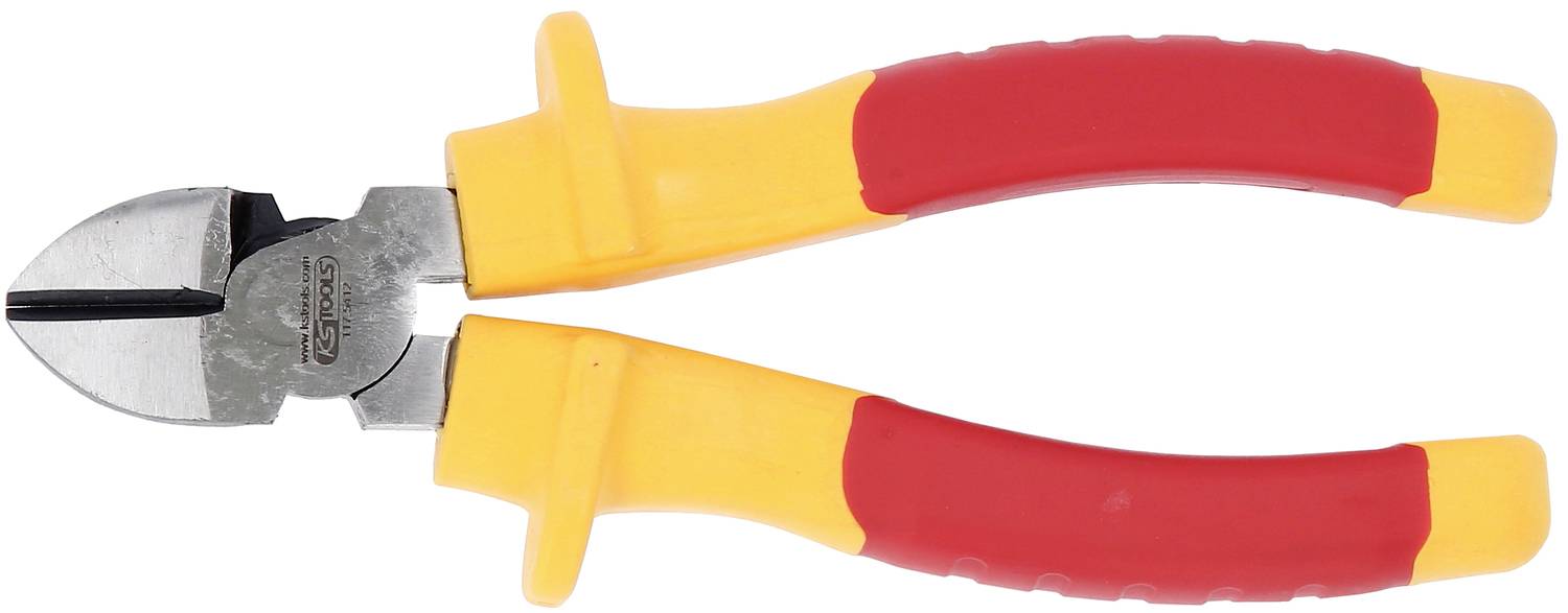 Ein diagonaler Seitenschneider mit rot-gelben Griffen liegt auf einer weißen Oberfläche.