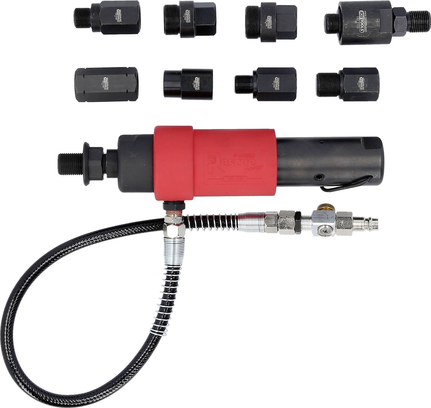 Ein hydraulisches Werkzeug mit mehreren schwarzen Adapterteilen oben und einem flexiblen Schlauch mit Metallverbindungen unten.