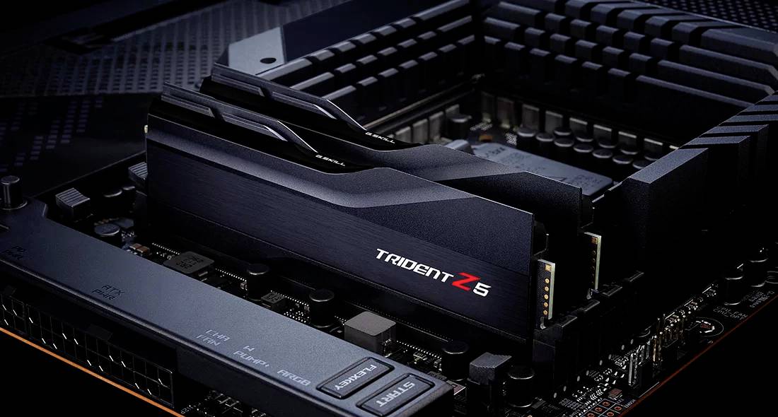 G.Skill Trident Z PC-Arbeitsspeicher Kit Retail DDR5 48GB 2 x 24GB Non-ECC 8200MHz 288pin DIMM CL40 F5-8200J4052F24GX2-TZ5K