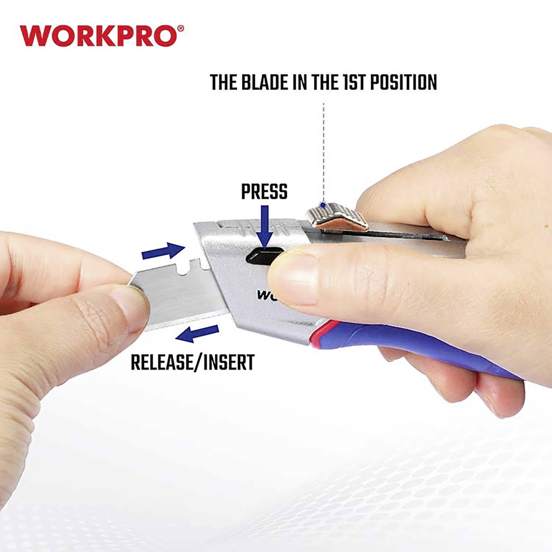 Links im Bild wird eine Klinge mit zwei Händen in einen Cutter von WORKPRO eingefügt. Text zeigt 'PRESS', 'RELEASE/INSERT'.