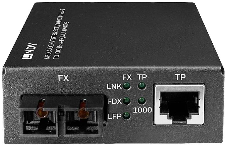 Ein Medienkonverter von 'Lindy' zeigt FX- und TP-Anschlüsse mit Status-LEDs für LNK, FDX, LFP, und 1000.