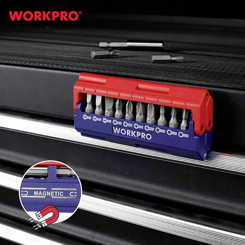 Ein magnetisches Bit-Set von WORKPRO, das auf einem schwarzen Werkzeugkasten liegt. Ein zusätzliches Bild zeigt die magnetische Funktion.