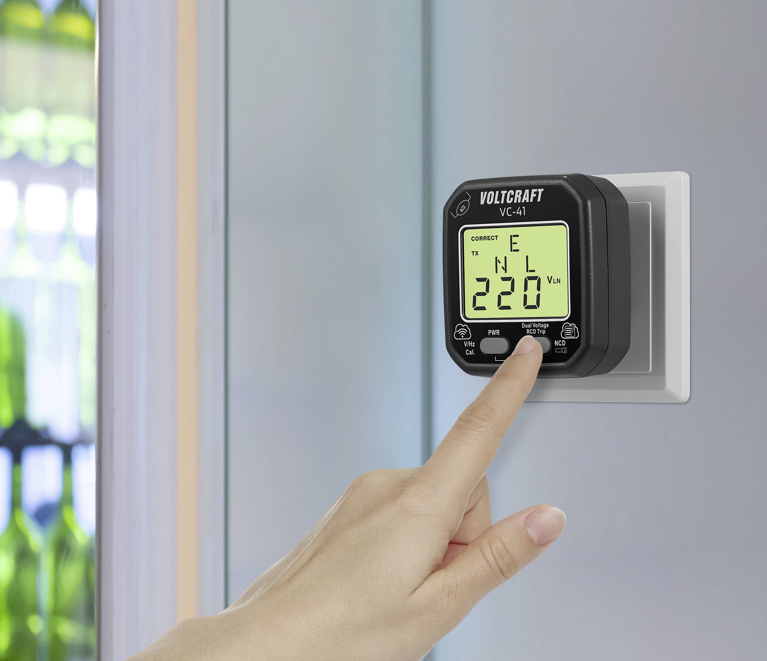 VOLTCRAFT VC-41 Steckdosentester CAT II 250V LCD