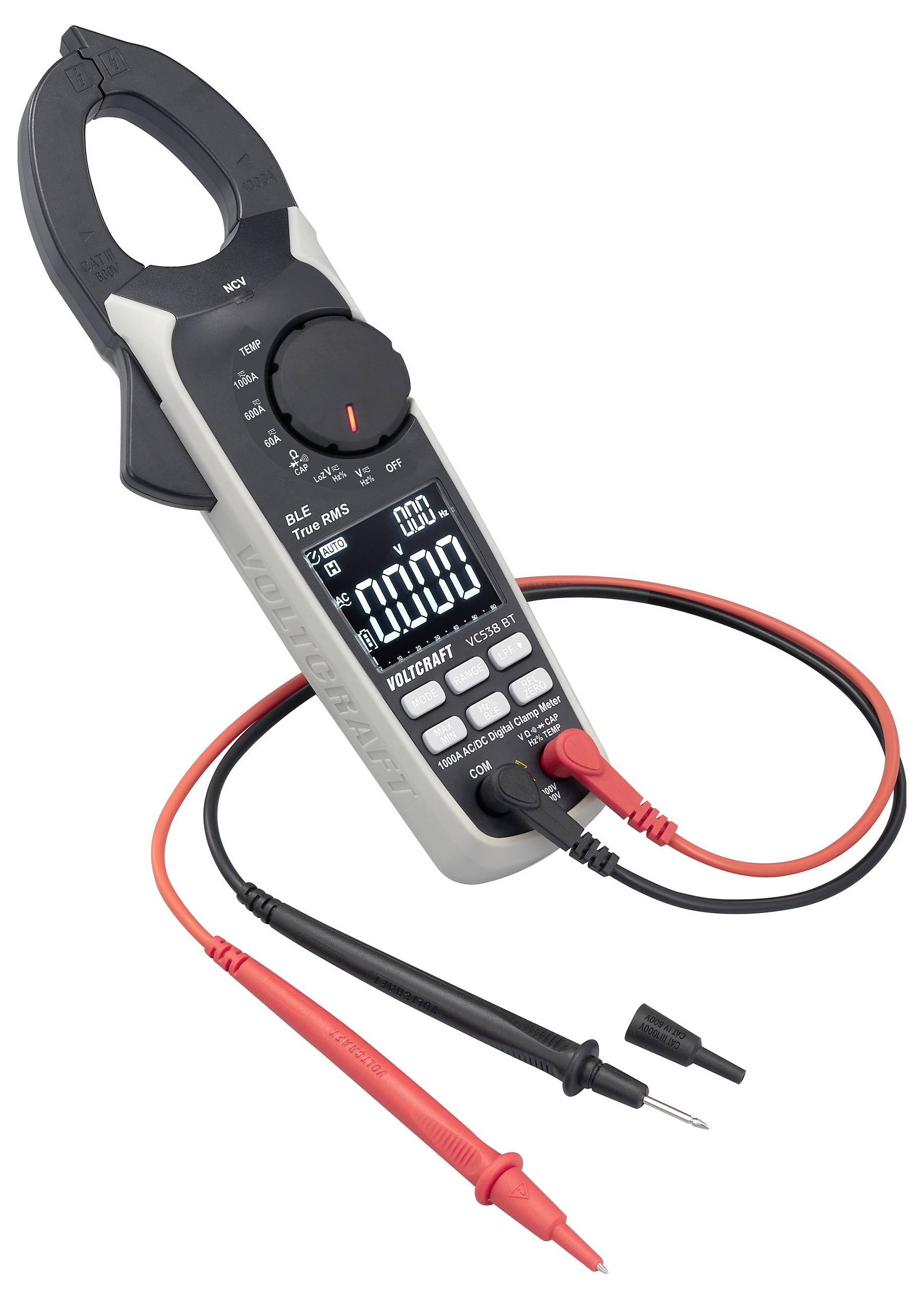 Elektrisches Multimeter mit Klemmen und digitalem Display, zeigt gemessenen Strom und Spannung an. Geeignet für Elektroarbeiten.