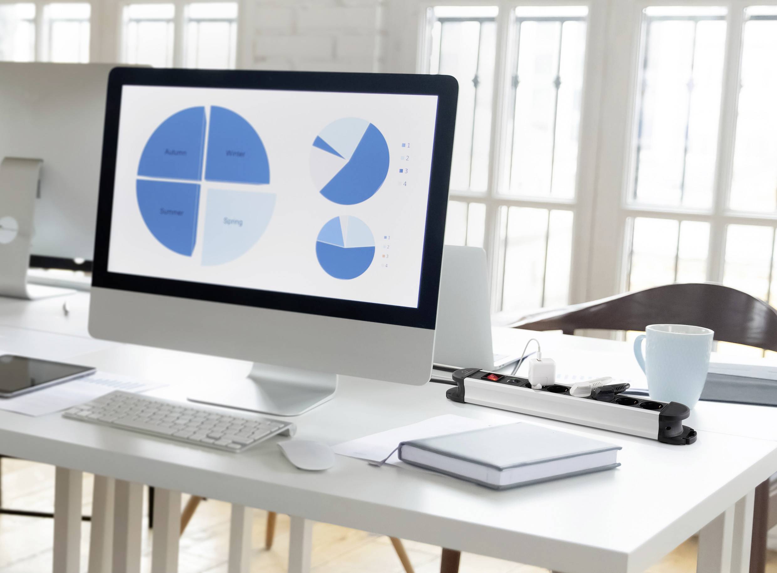 Renkforce RF-6417718 Überspannungsschutz-Steckdosenleiste 6fach Schwarz, Aluminium Schutzkontakt 1St.