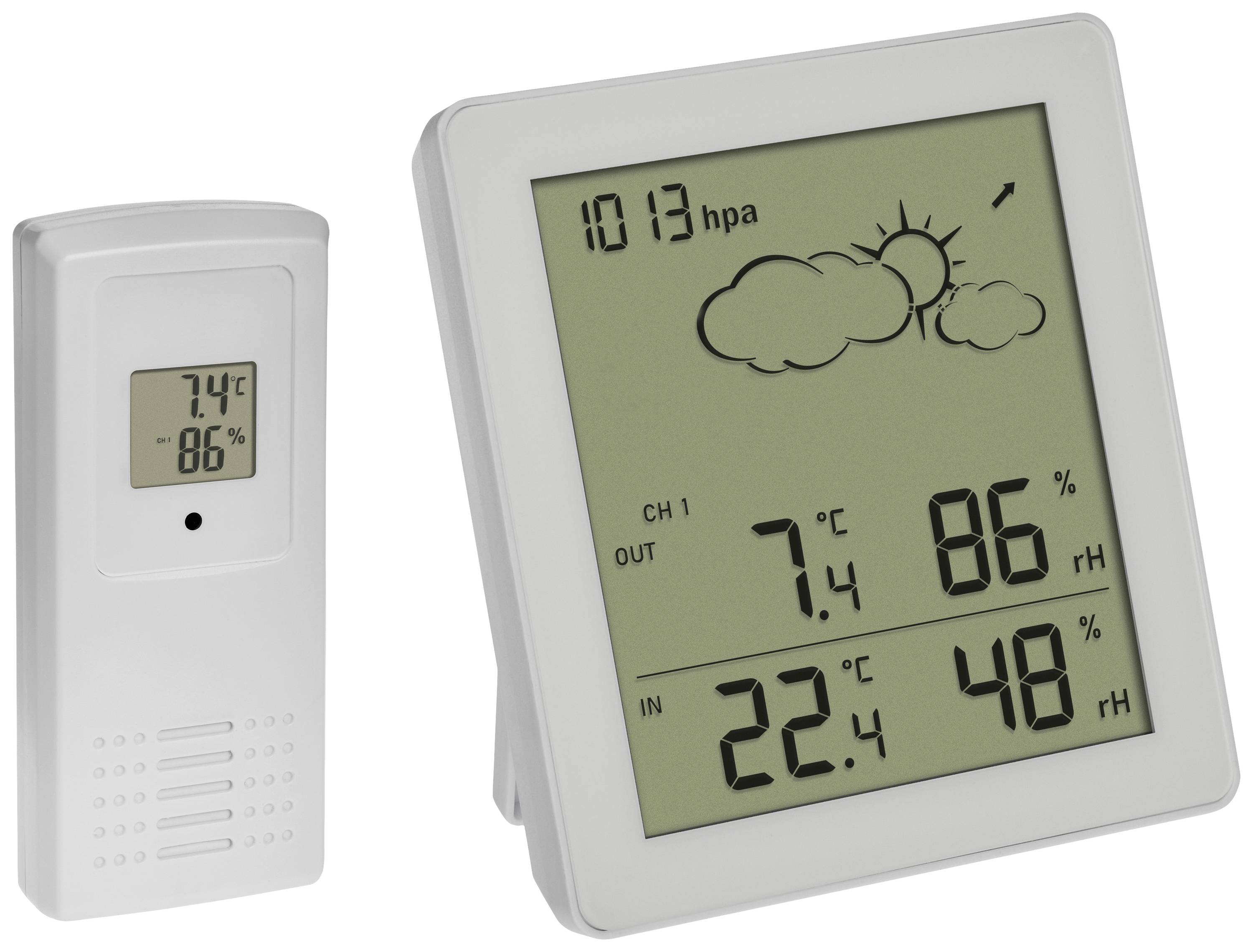 Das Bild zeigt ein digitales Thermometer und Hygrometer. Links zeigt ein Sensor 7,4°C und 86% Luftfeuchtigkeit. Rechts ein Display mit 7,4°C, 86% Luftfeuchtigkeit, 22,4°C innen und 48% Luftfeuchtigkeit.