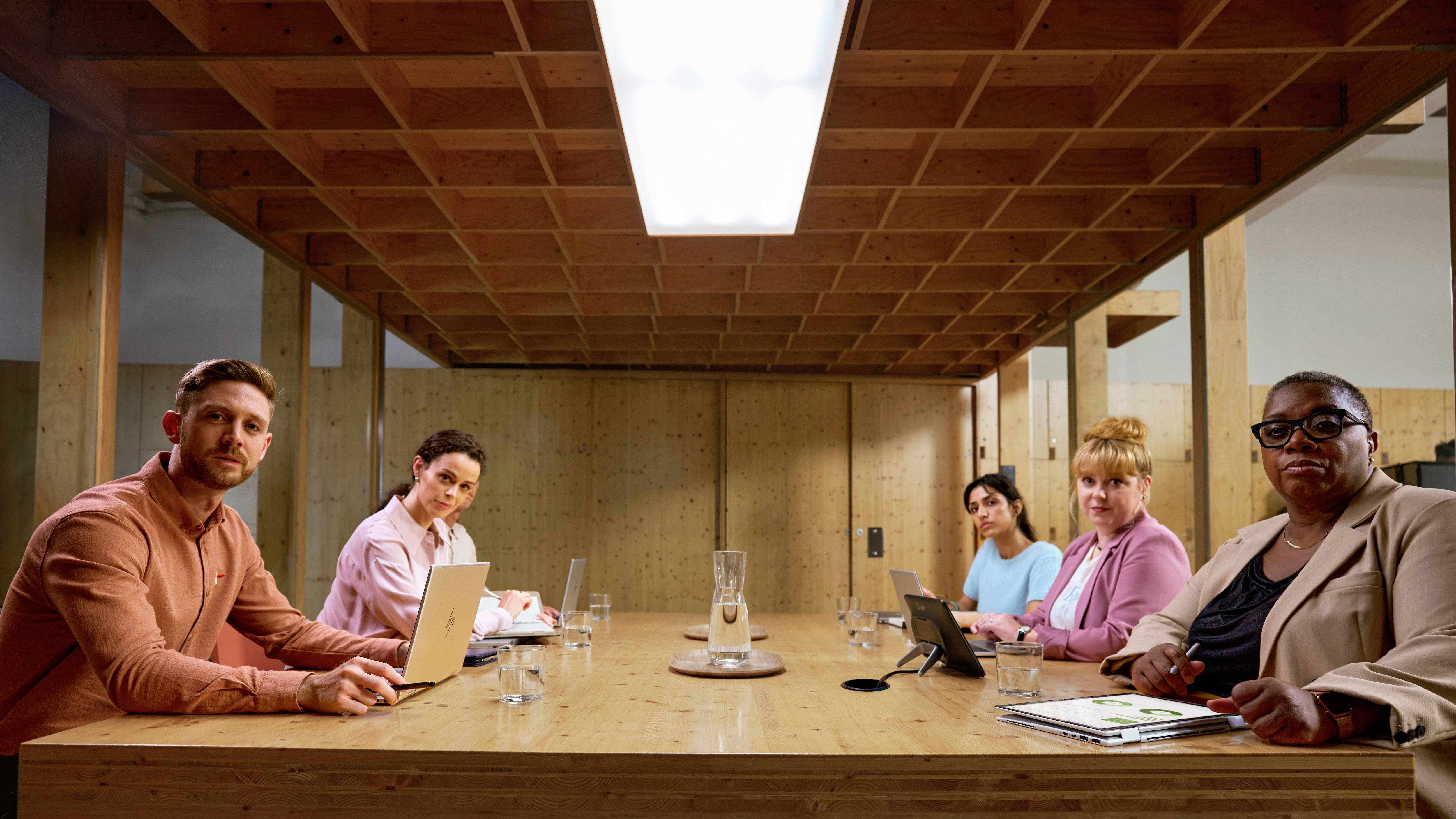 HP Notebook EliteBook 830 G11 33.8cm (13.3 Zoll) WUXGA Intel® Core™ Ultra 7 155U 32GB RAM 1TB SSD Deutsch, QWERTZ Silber A26V2EA