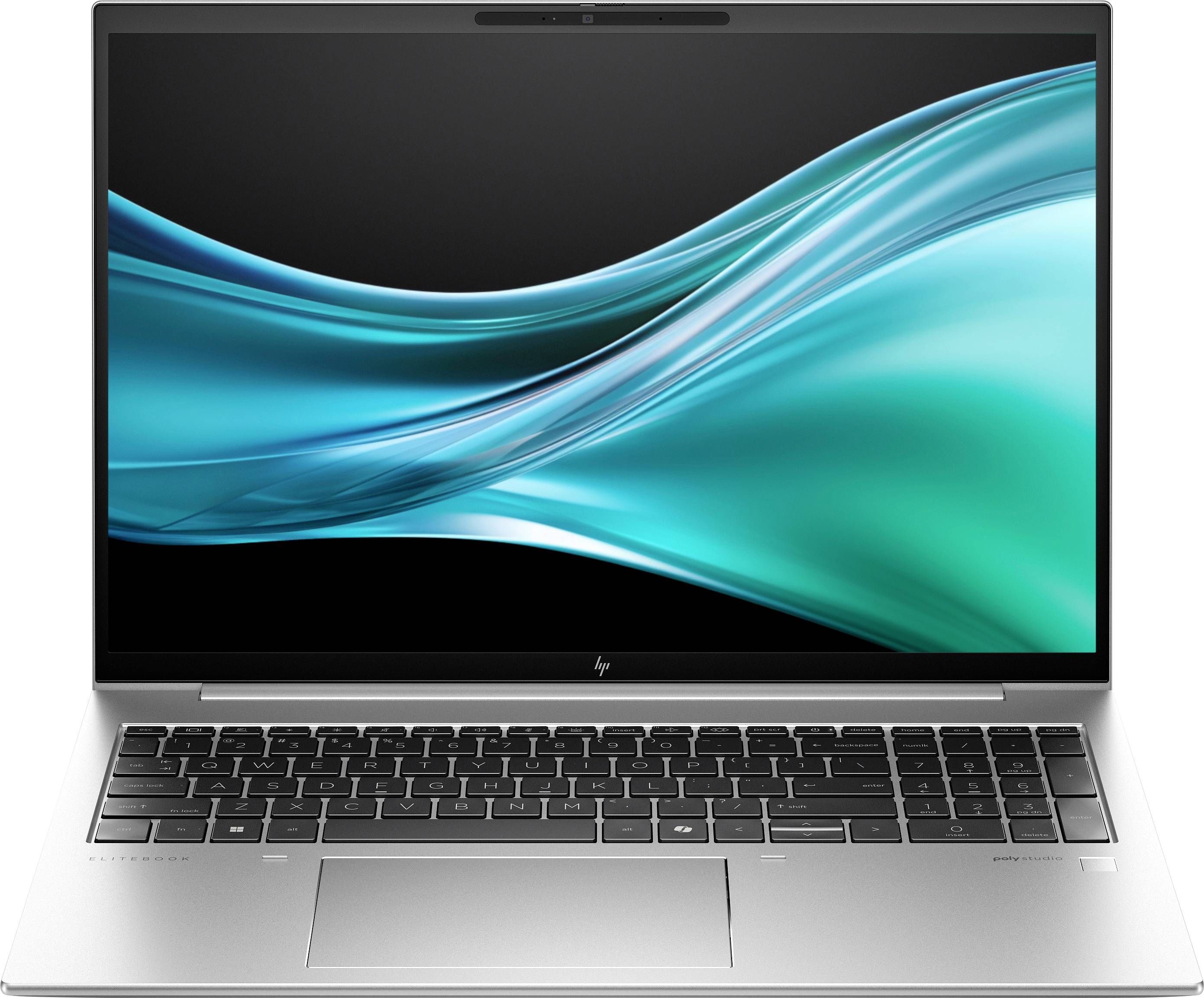 Ein moderner Laptop mit silbernem Gehäuse und großem Bildschirm zeigt eine abstrakte, wellenförmige, türkisfarbene Grafik.