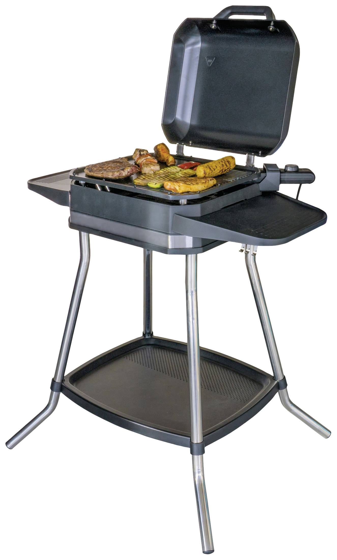 Ein Elektrogrill auf einem Gestell, Deckel offen, Grillgut wie Steaks und Gemüse darauf. Perfekt für Outdoor-Kochen.