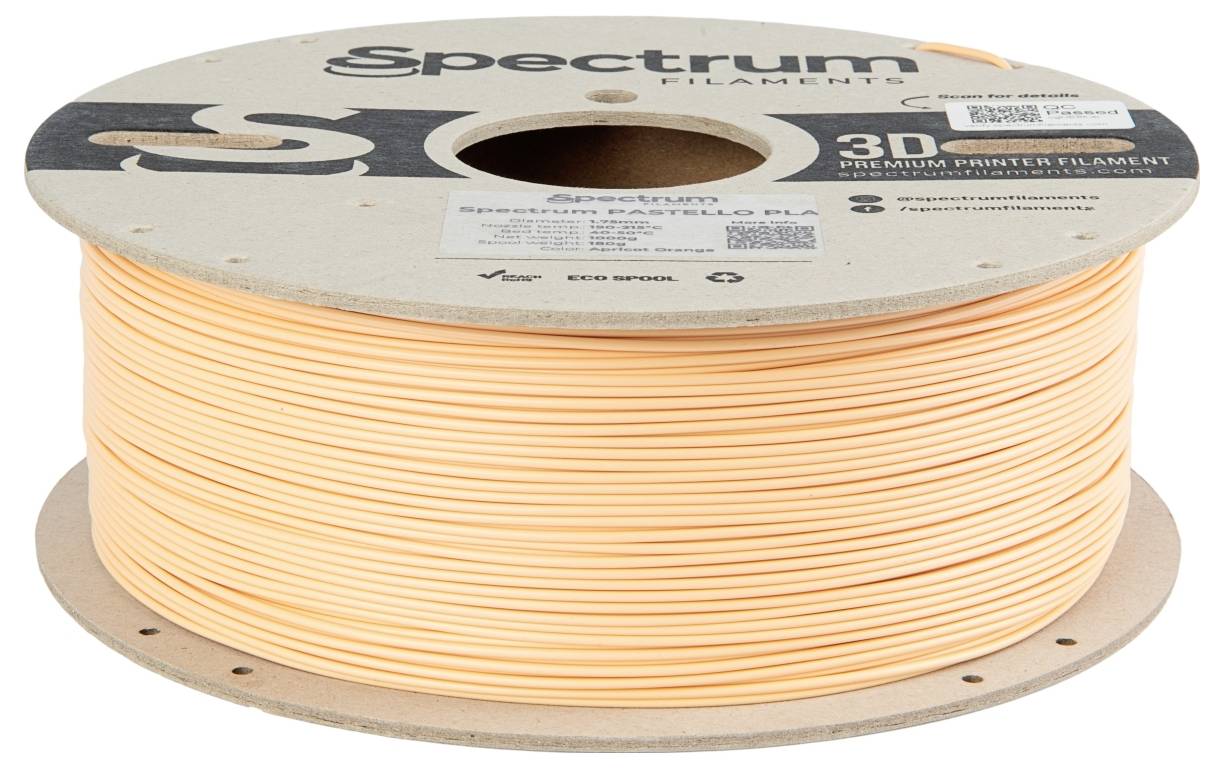 Eine Spule mit beigefarbenem 3D-Drucker-Filament von Spectrum Filaments. Auf dem Etikett steht 'Spectrum Filaments Premium PLA'.