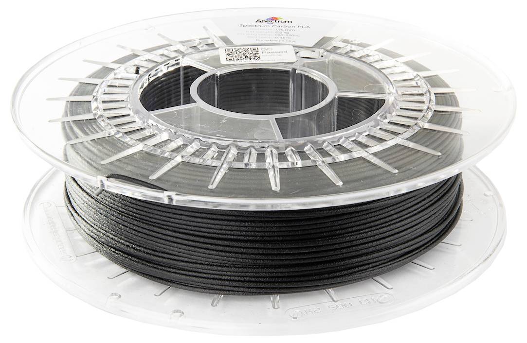 Spule mit schwarzem 3D-Druckerfilament, etikettiert als 'Spectrum PLA'.
