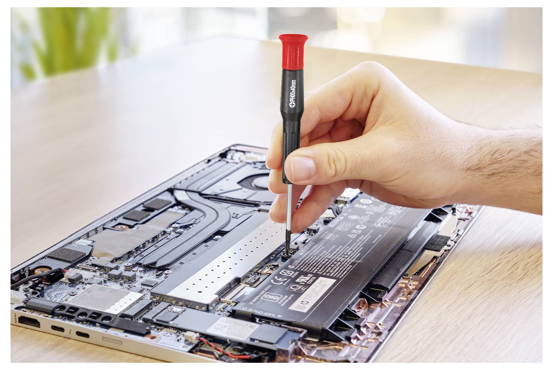 Kwb 370610 Werkzeugkoffer bestückt 35teilig (B x H x T) 31.5 x 24 x 8.3cm