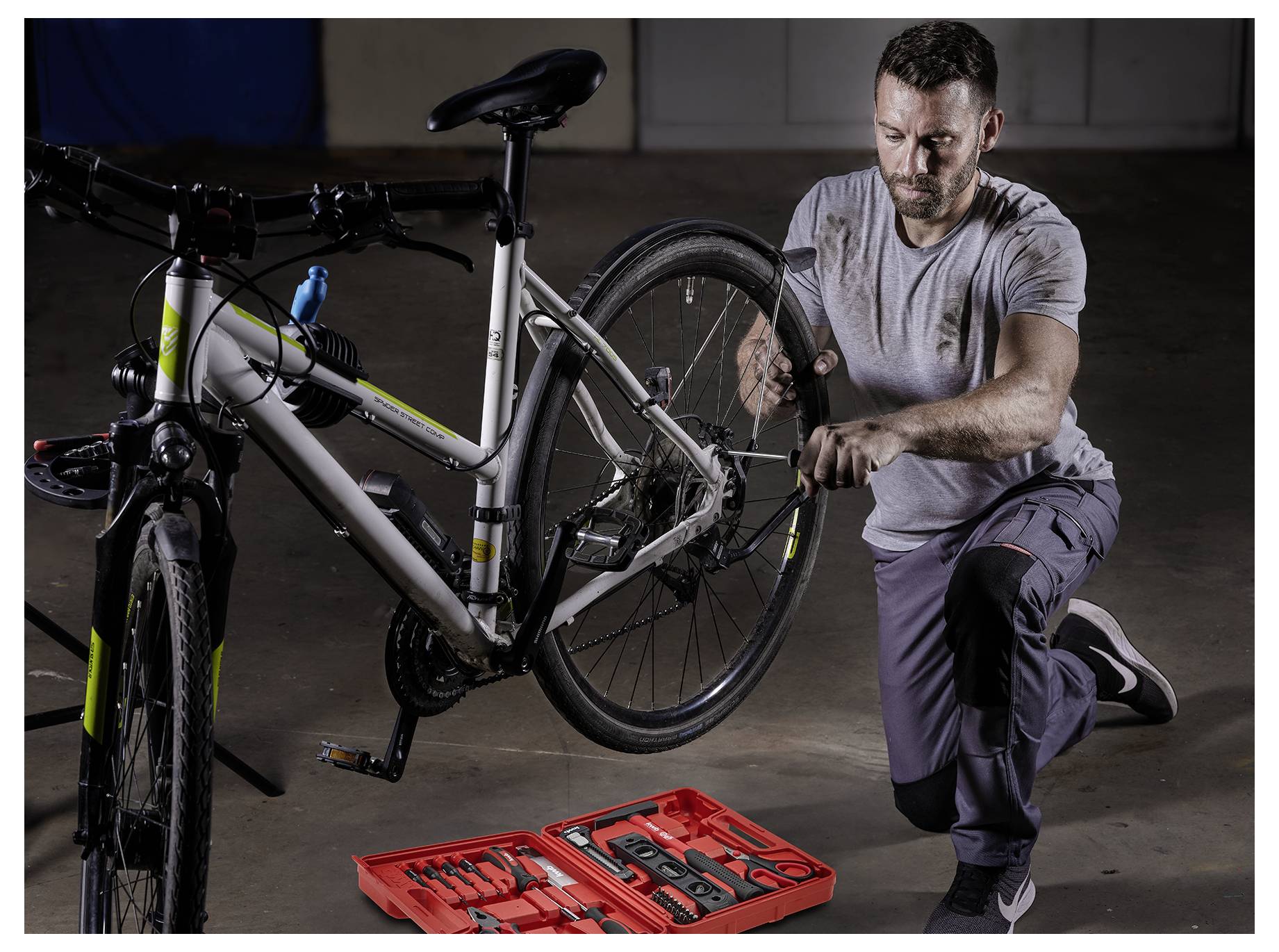 Kwb 370610 Werkzeugkoffer bestückt 35teilig (B x H x T) 31.5 x 24 x 8.3cm