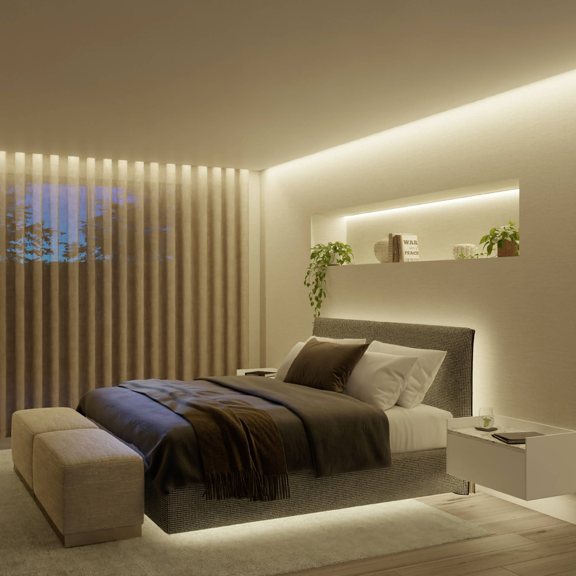 Modernes Schlafzimmer mit einem großen Bett, hellen Wänden und indirekter Beleuchtung. Pflanzen und Dekorationen auf dem Kopfteil.