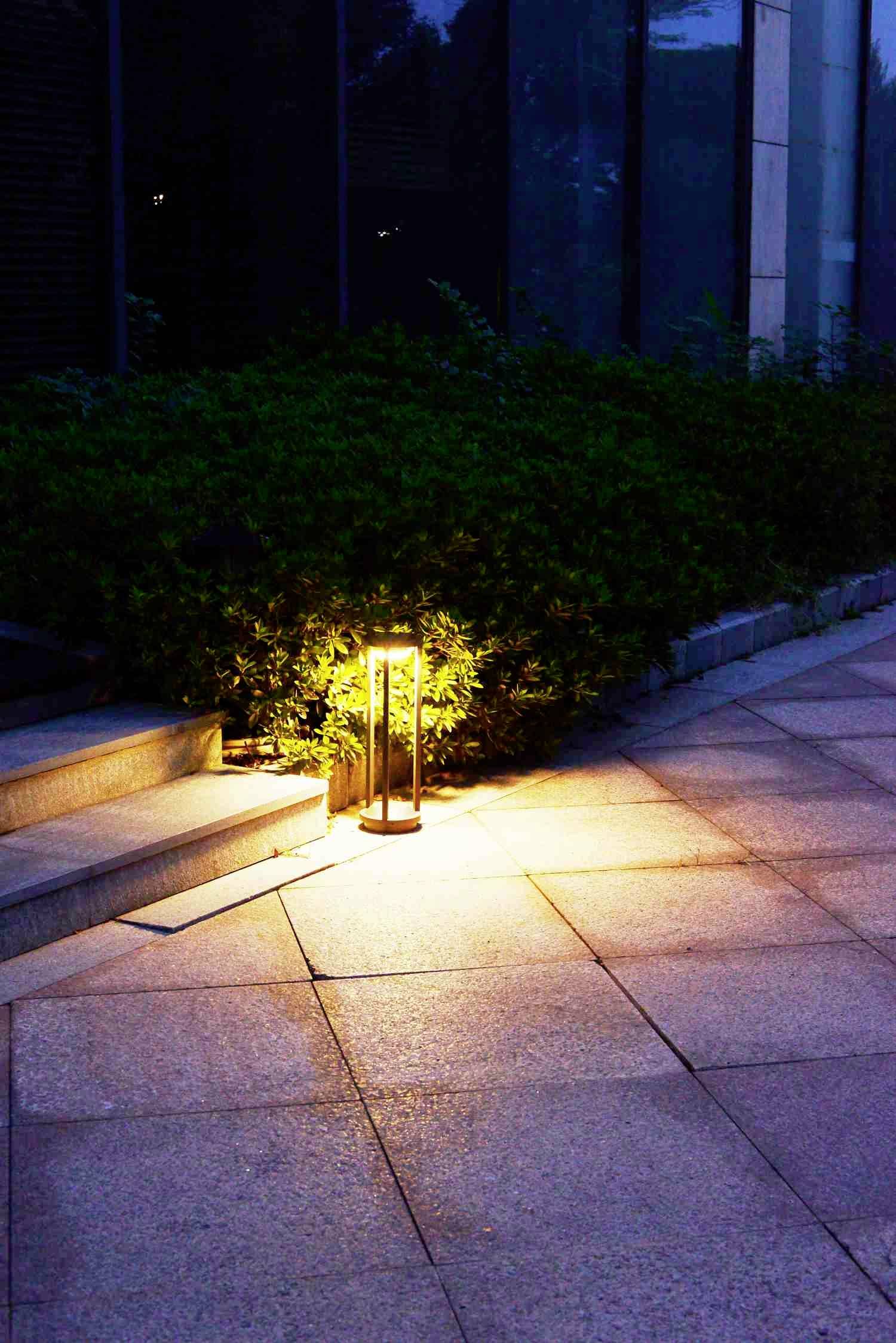 Heitronic VO-501401 PILASTRO Solar-Außenstandleuchte mit Bewegungsmelder LED 2W Anthrazit