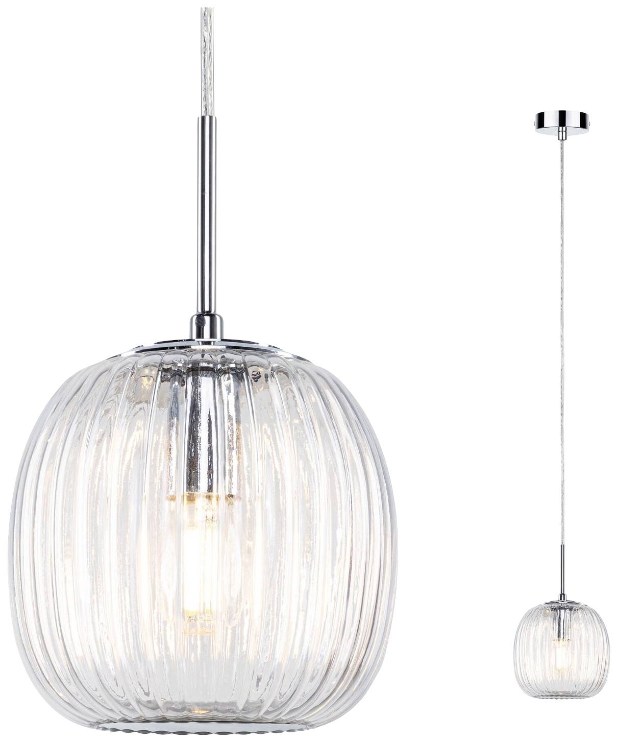 Eine Hängeleuchte mit transparentem, geripptem Glaslampenschirm, innen eine Glühbirne sichtbar, hängt an einer dünnen Metallstange.