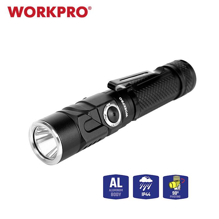 Taschenlampe mit Aluminiumgehäuse, wasserdicht nach IP44, 90-Grad-Schwenkkopf. Oben links 'WORKPRO'-Logo in roter Schrift.