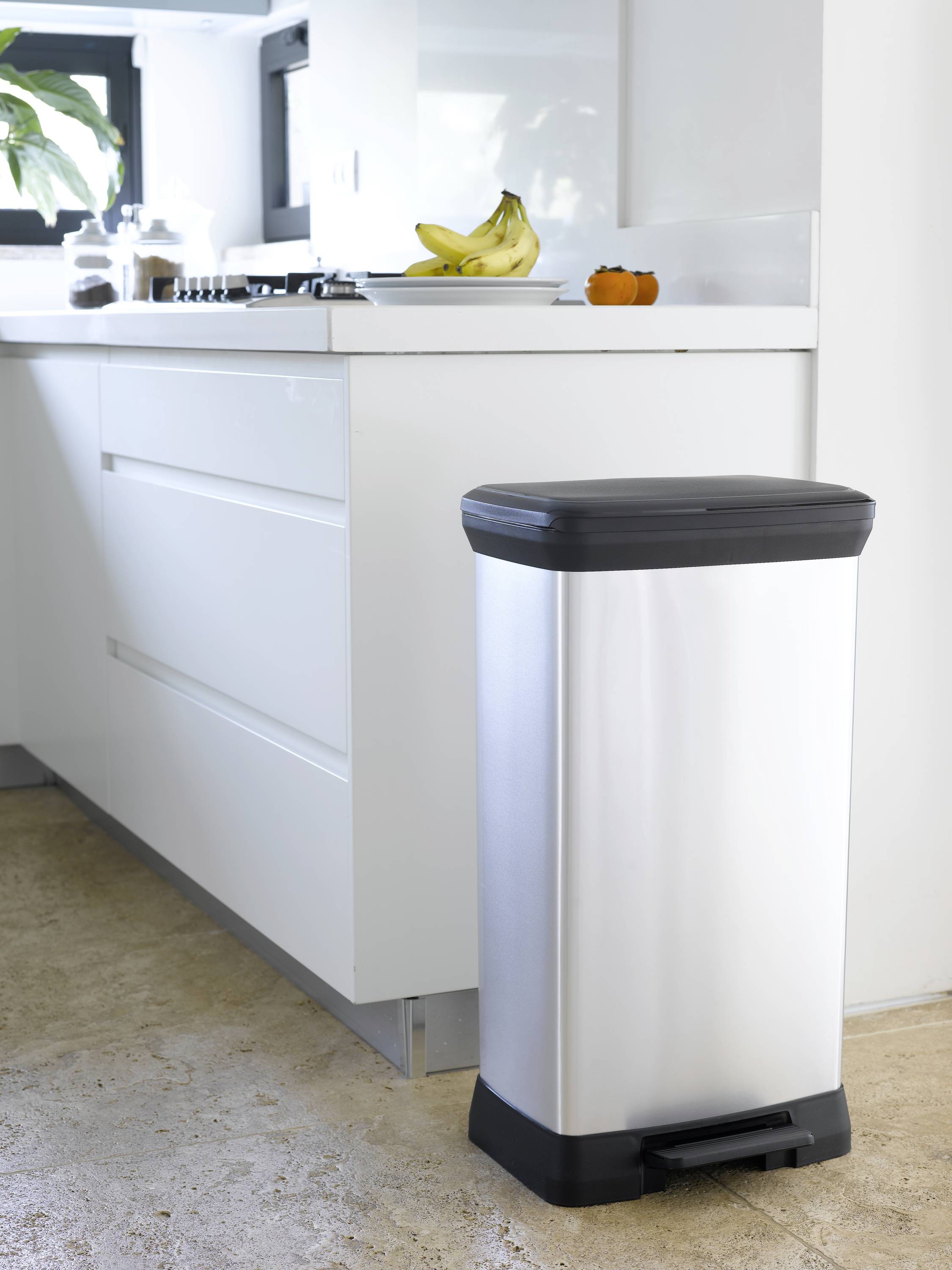 Curver Deco bin metalics 240643 Mülleimer 50l (B x H x T) 390 x 720 x 290mm Silber, Schwarz 1St.