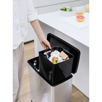 Curver Deco bin slim 254619 Mülleimer 52l (B x H x T) 486 x 615 x 284mm Silber, Schwarz 1St. Curver Deco bin slim 254619 Mülleimer 52l (B x H x T) 486 x 615 x 284mm Silber, Schwarz 1St.