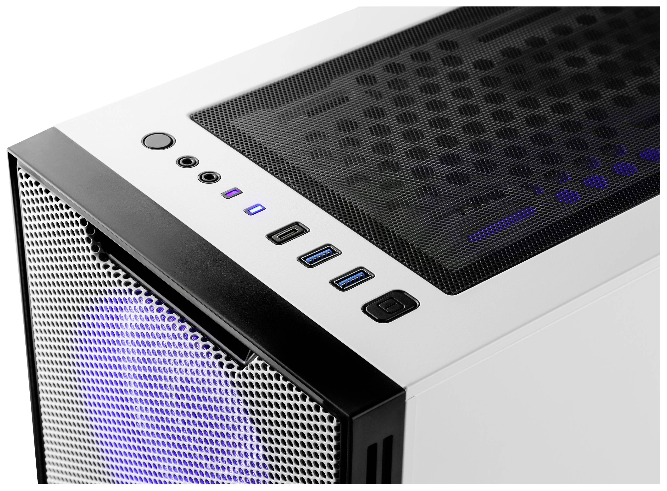 Ein weißes Computergehäuse mit blauer LED-Beleuchtung und mehreren USB-Anschlüssen an der Oberseite. Die Vorderseite ist mit einem Gitter versehen.