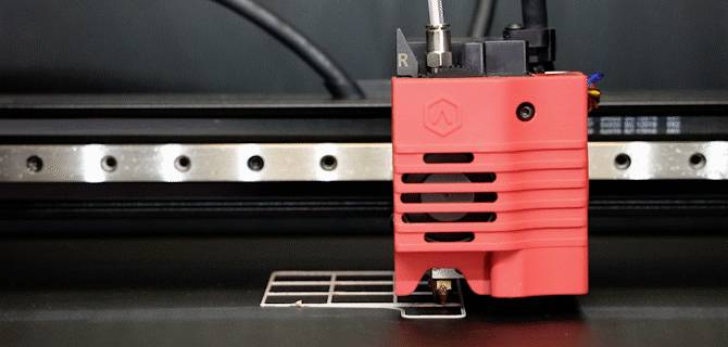 RAISE3D E2 CF 3D Drucker beheizbares Druckbett, flexibles Metallbett, inkl. Software, integrierte Kamera