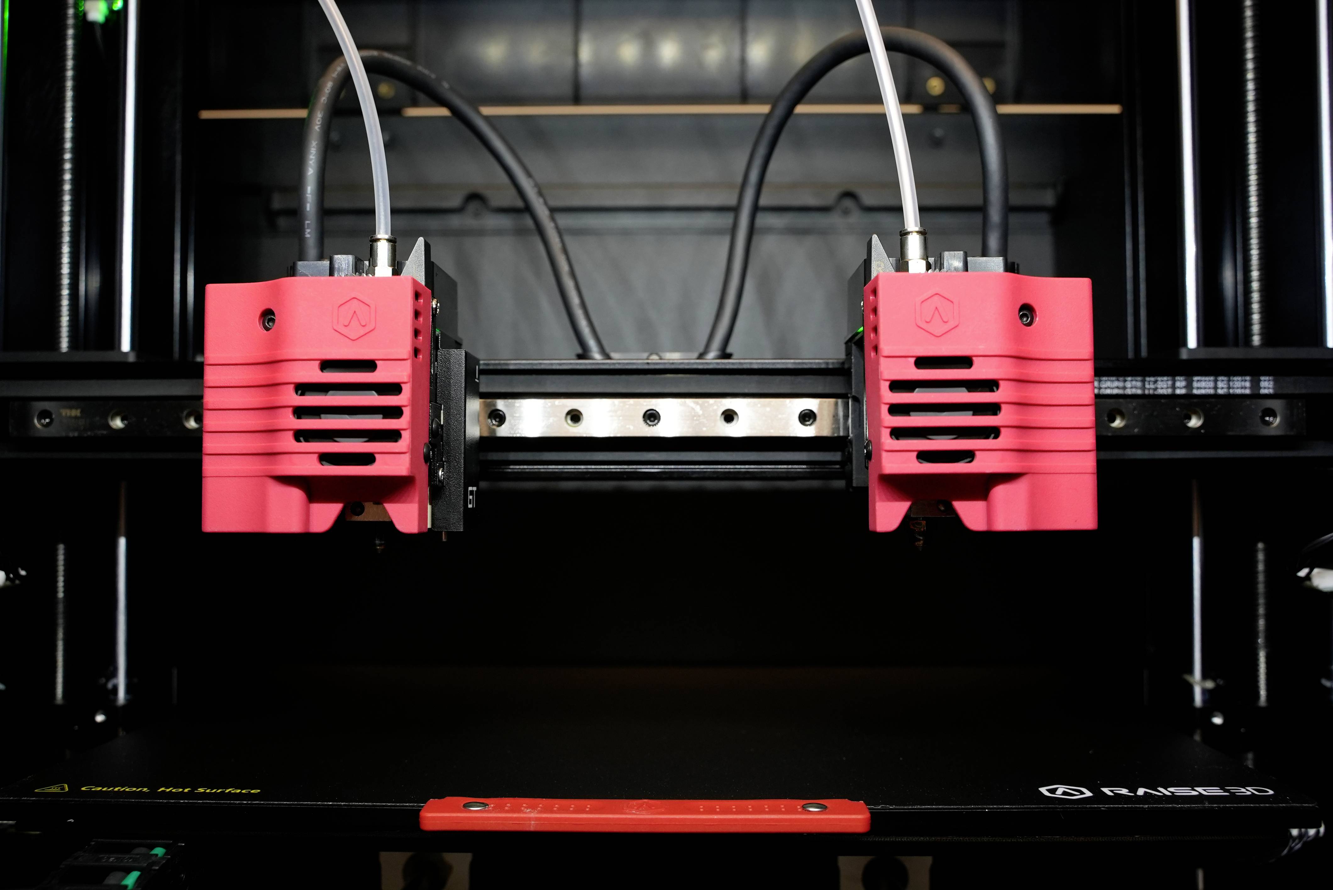 RAISE3D E2 CF 3D Drucker beheizbares Druckbett, flexibles Metallbett, inkl. Software, integrierte Kamera