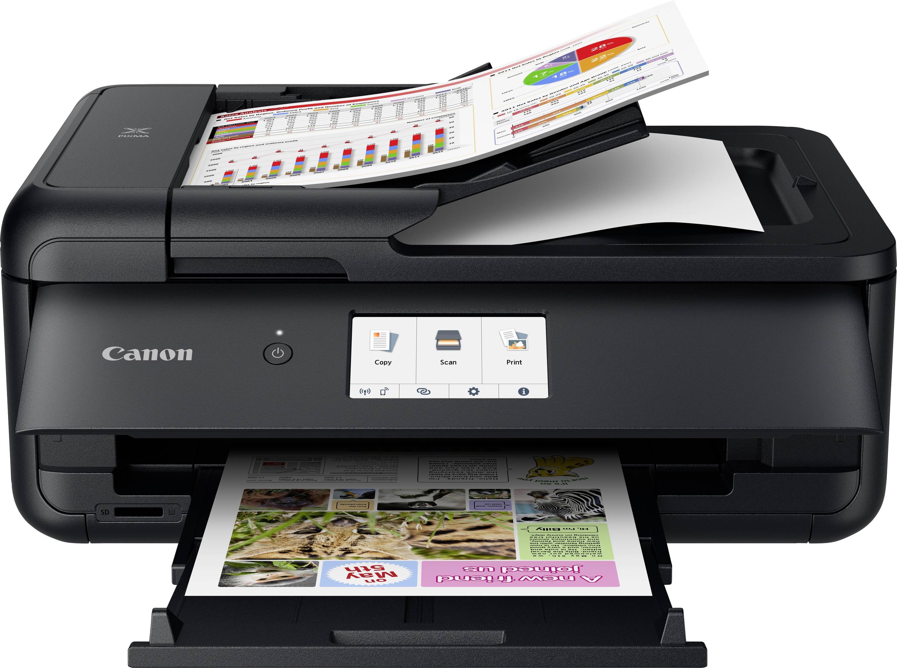 Ein schwarzer Multifunktionsdrucker druckt ein farbiges Dokument. Oben befindet sich ein bedrucktes Blatt Papier im Scanner. Angeschaltetes Display zeigt Symbole.