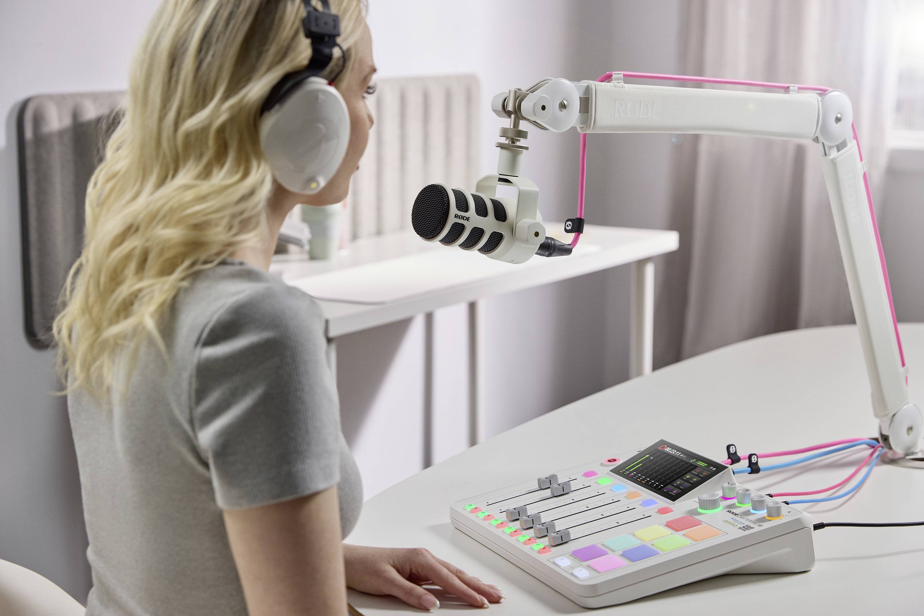 Rode PODMICW Stand Sprach-Mikrofon Übertragungsart (Details):Kabelgebunden inkl. Windschutz XLR Kabelgebunden Weiß