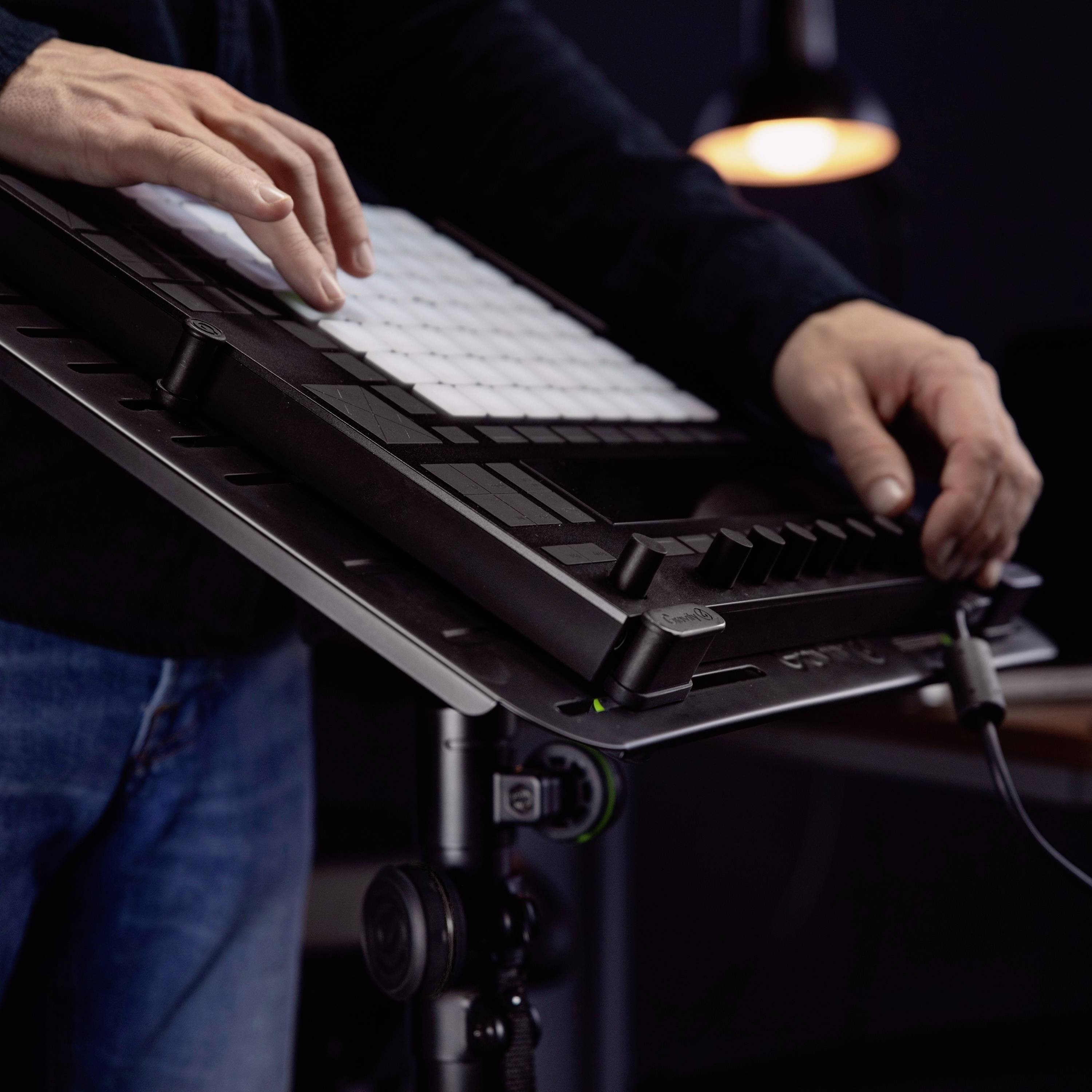 Gravity SP 5111 B PA-Lautsprecher Stativ Höhenverstellbar 1St.