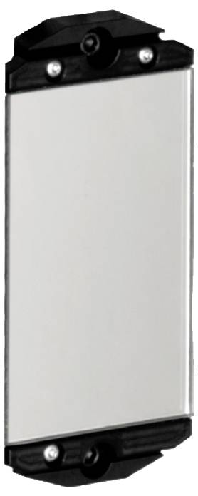 Rechteckige silberne Metallplatte mit schwarzem Rand und zwei Schrauben an jeder Ecke.