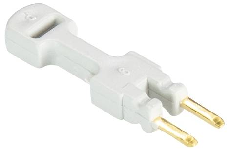 Steckeradapter mit zwei goldenen Kontakten, rechteckiger weißer Kunststoffkörper, seitliche Kerben für besseren Halt.