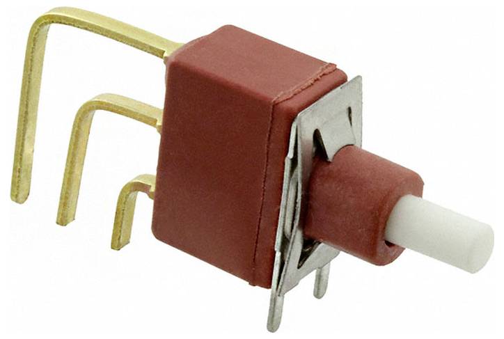 Ein roter Druckschalter mit Metallstiften zur Montage auf elektronischen Leiterplatten. Ausgestattet mit weißem Betätiger und Metallrahmen.