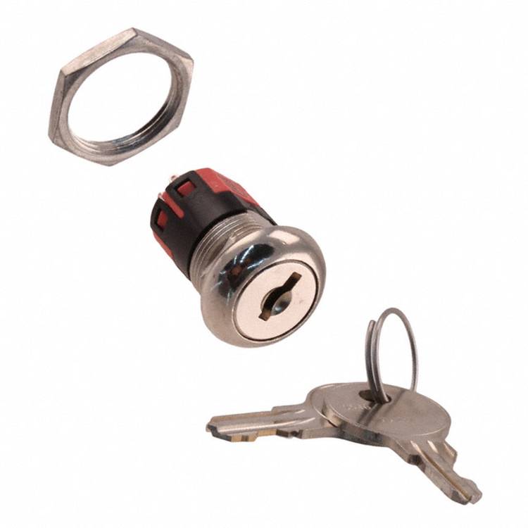 Ein Schloss- und Schlüsselsatz auf weißem Hintergrund, der ein zylindrisches Vorhängeschloss mit einer Metallmutter und einem einzelnen Schlüssel mit rundem Schlüsselring zeigt.