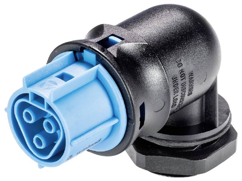 Schwarzer und blauer Stecker mit abgewinkeltem Design, drei Steckplätzen und Beschriftung auf dem Gehäuse.