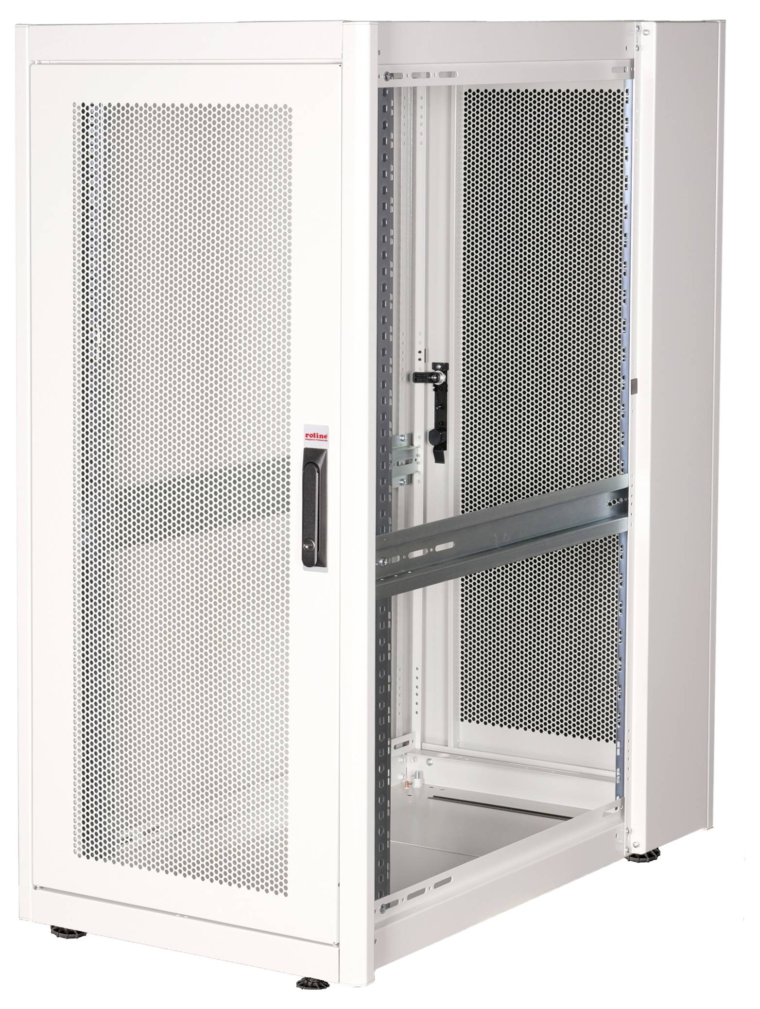 Ein weißer Server-Schrank mit perforierten Türen für Belüftung, geeignet zur Aufnahme von IT-Ausstattung in Rechenzentren.