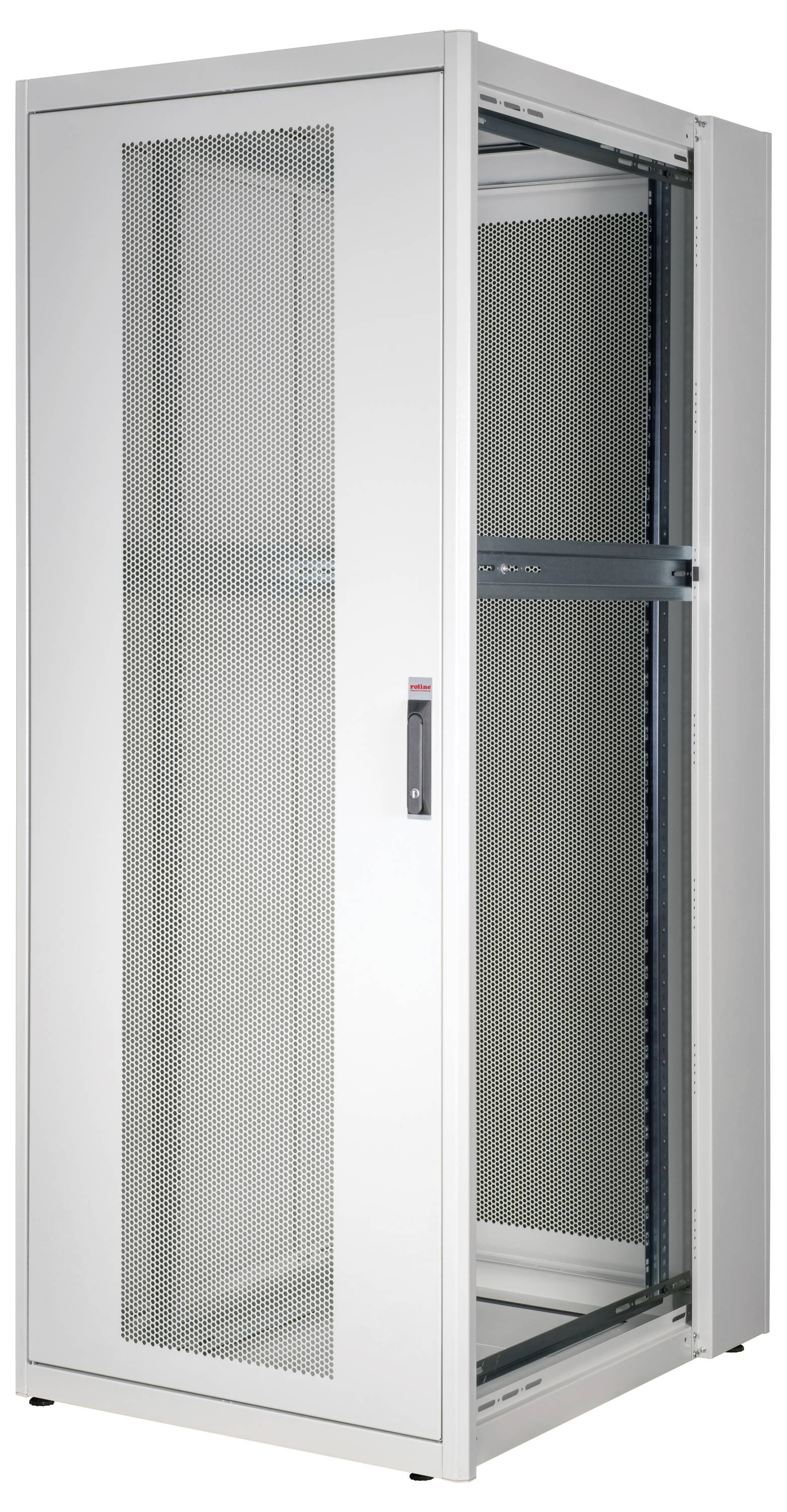 Ein leerer, weißer Server-Rack-Schrank mit einer perforierten Tür für Belüftung, geeignet für die Unterbringung von IT-Komponenten.