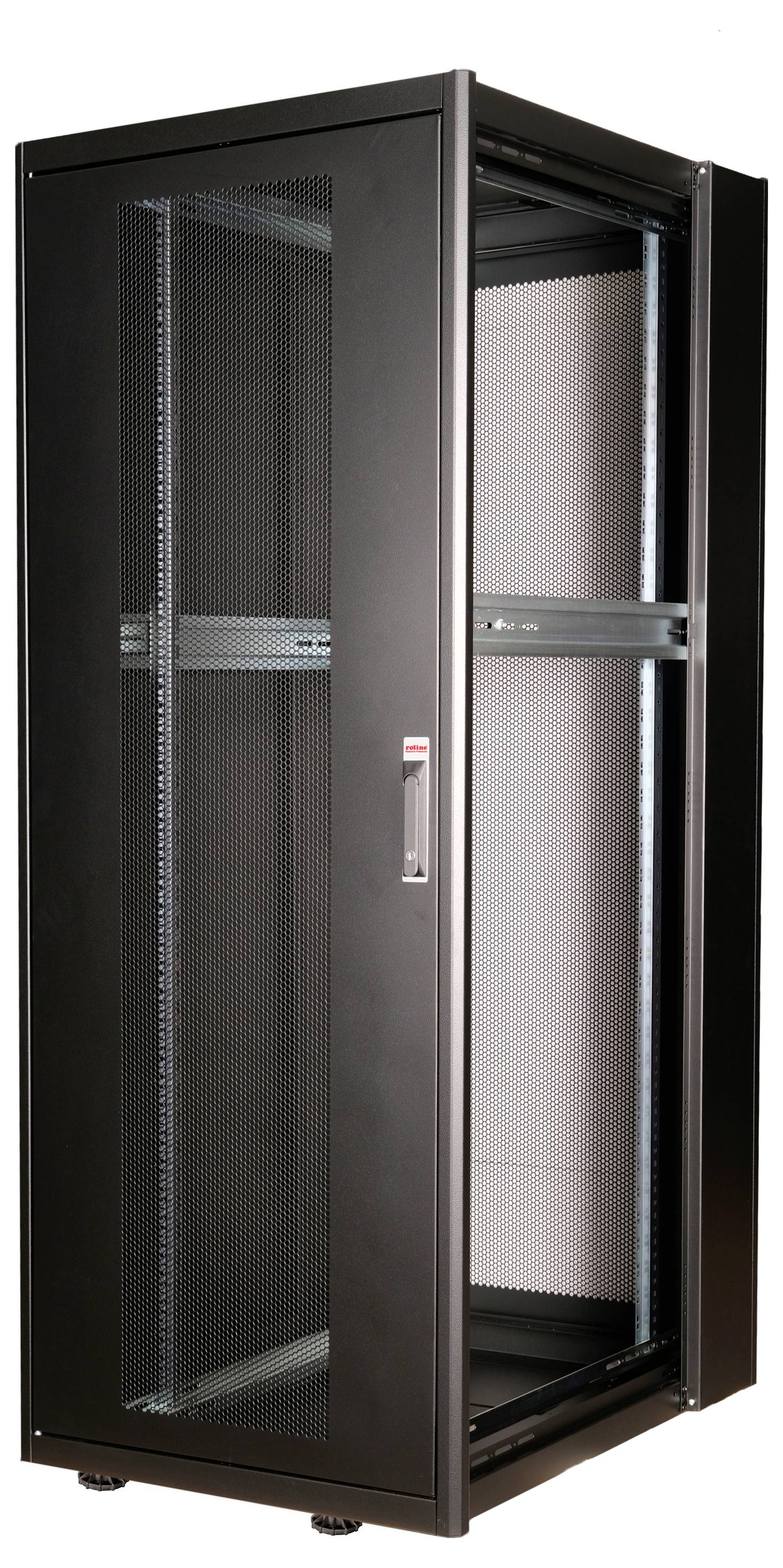 Ein schwarzer, hoher Server-Rack-Schrank mit Gittertüren, geeignet für die sichere Lagerung von Computerhardware in Rechenzentren.