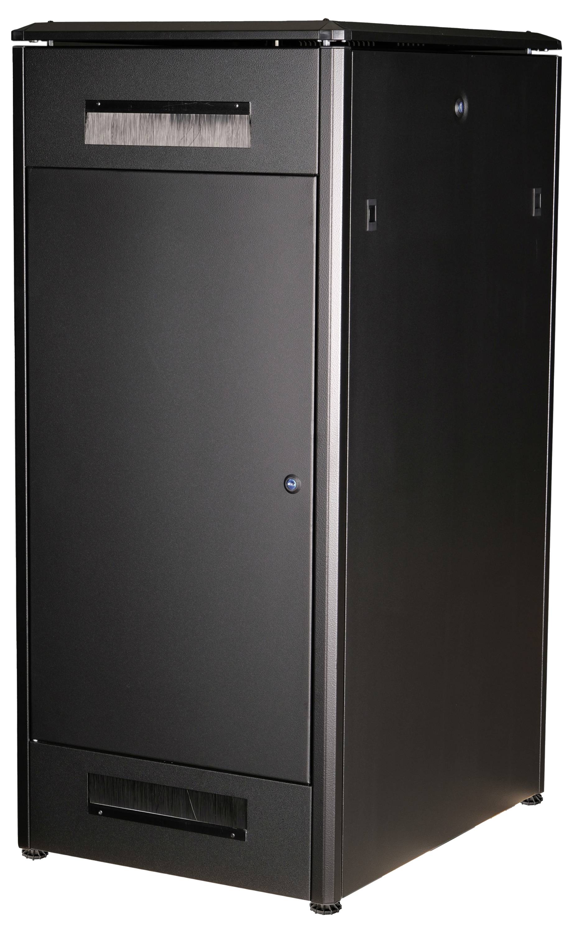 Schwarzes Server-Rack mit geschlossener Tür, verwendet in Rechenzentren zur Unterbringung von Netzwerk- und Technikausrüstung.