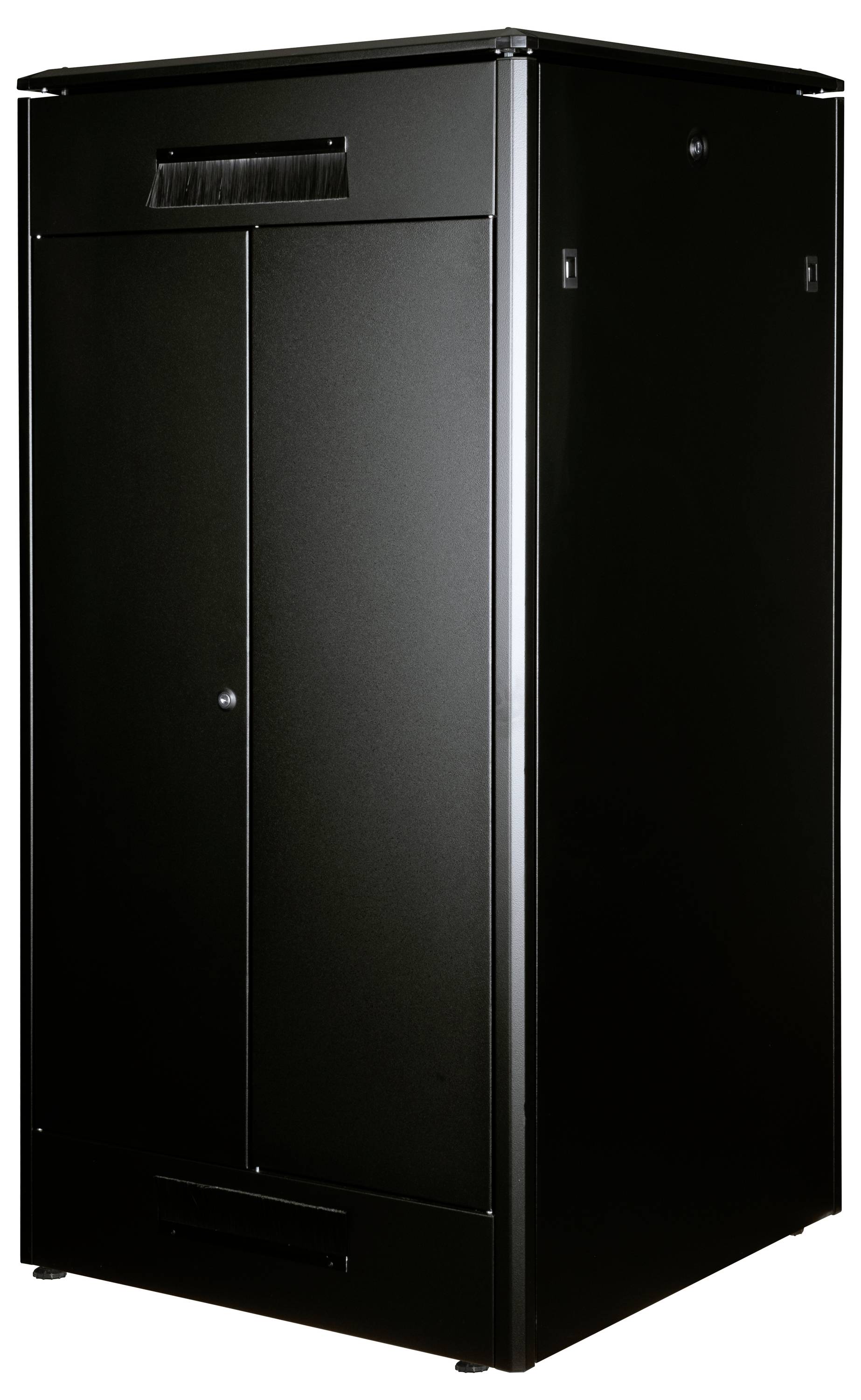 Ein schwarzes, rechteckiges Metallgehäuse, ähnlich einem großen Schrank, mit einer Tür an der Vorderseite, möglicherweise für Server.