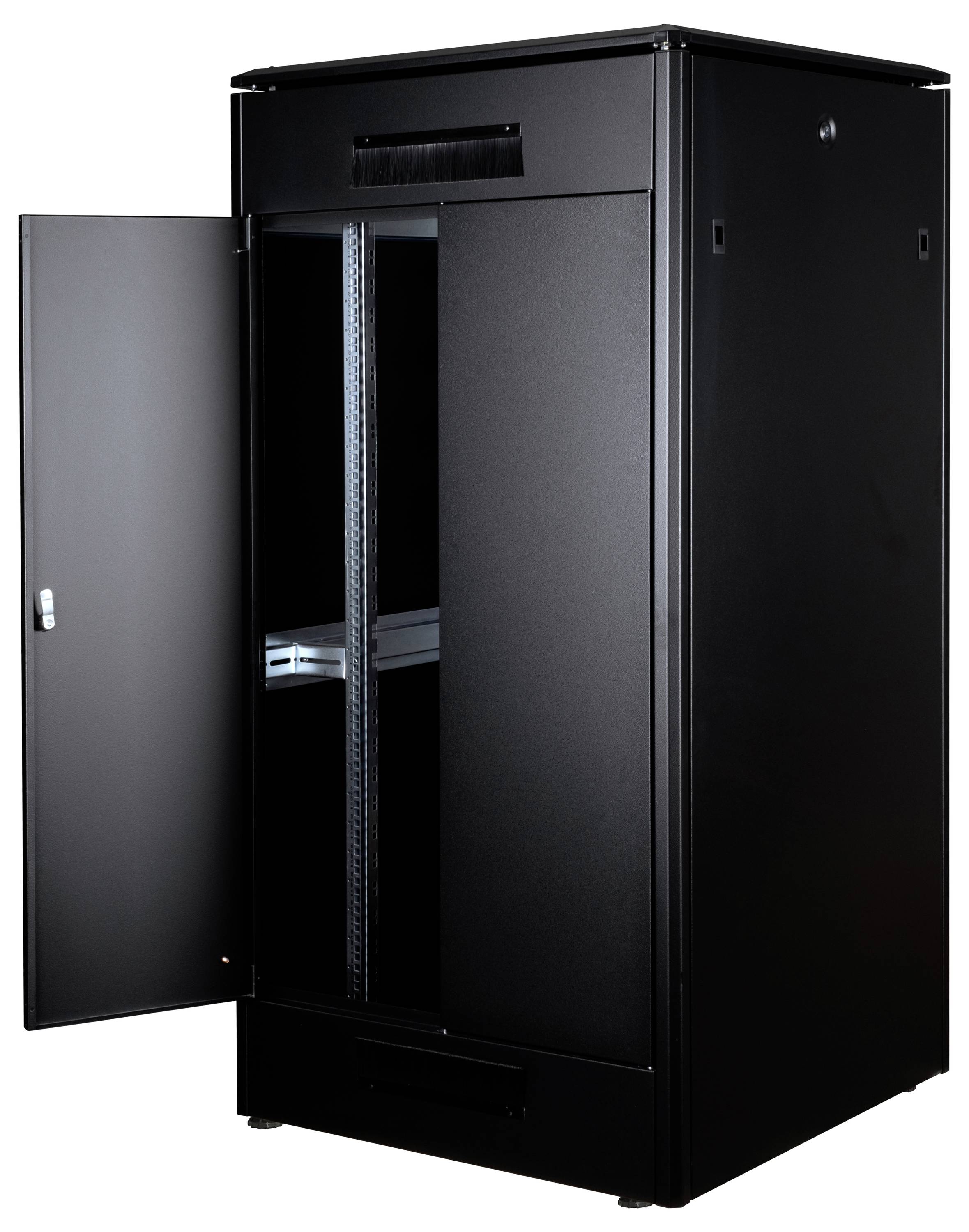 Ein schwarzer Server-Rack-Schrank mit geöffneter Tür, zeigt innenliegende Gestelle und Schienen. Geeignet für IT-Ausrüstung.