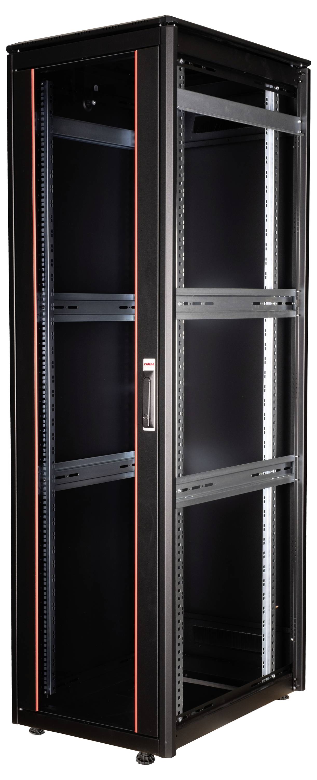 Ein schwarzer Server-Schrank mit Glasfront, geöffnet, zeigt metallene Regale und Schienen für die Montage von IT-Hardware.