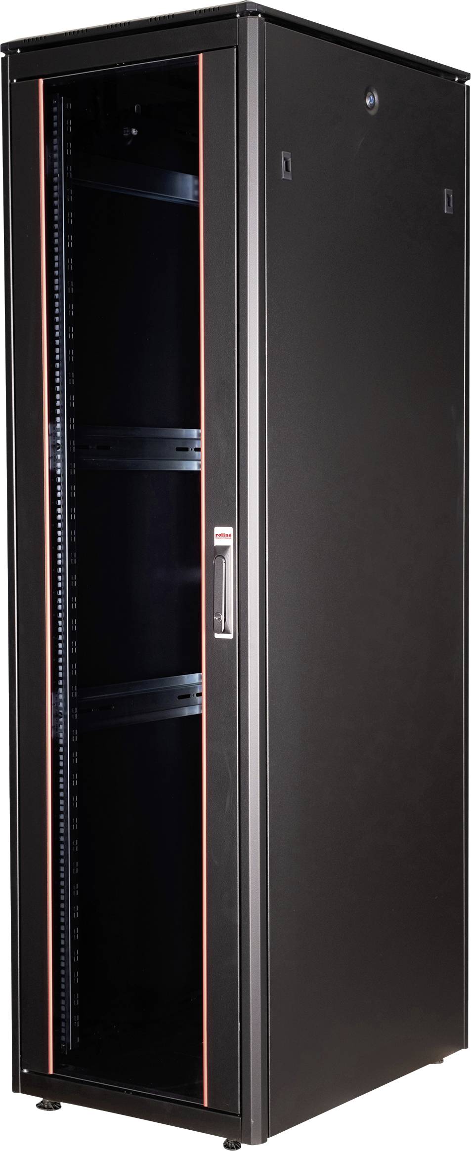 Schwarzes Server-Rack-Gehäuse aufrecht stehend, mit Glastür und einigen internen Regalen, für die Lagerung von IT-Ausrüstung vorgesehen.