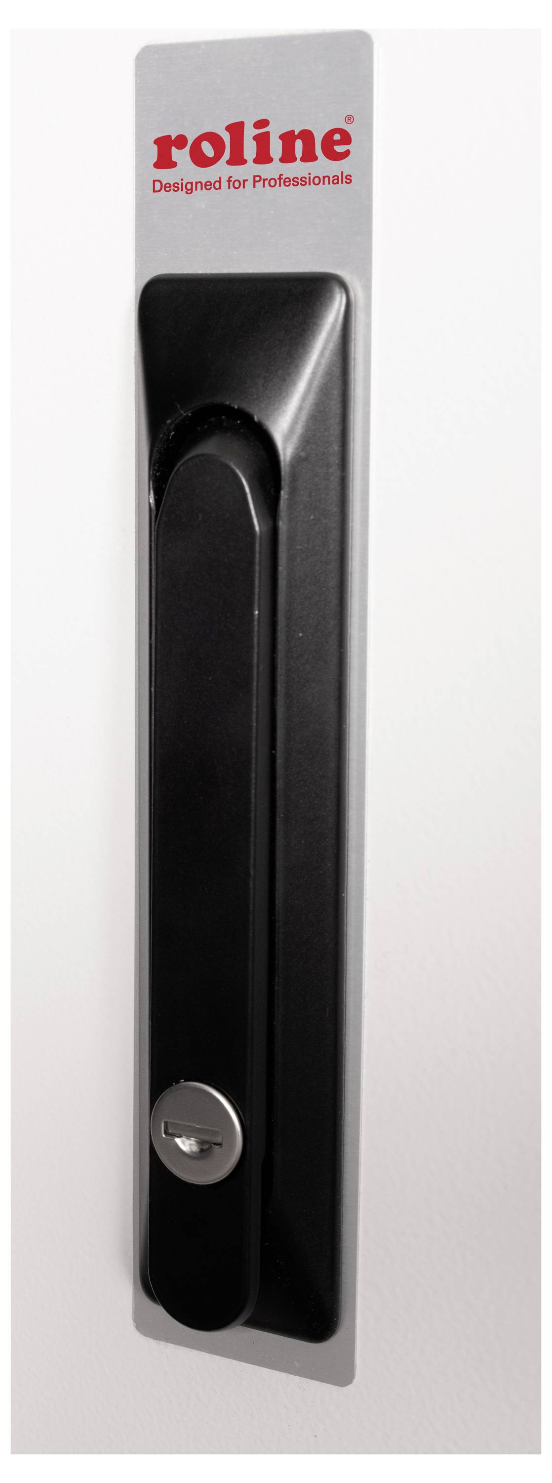 Eine schwarze Schrankgriffleiste mit Schloss, oben steht 'roline Designed for Professionals' in roten Buchstaben.