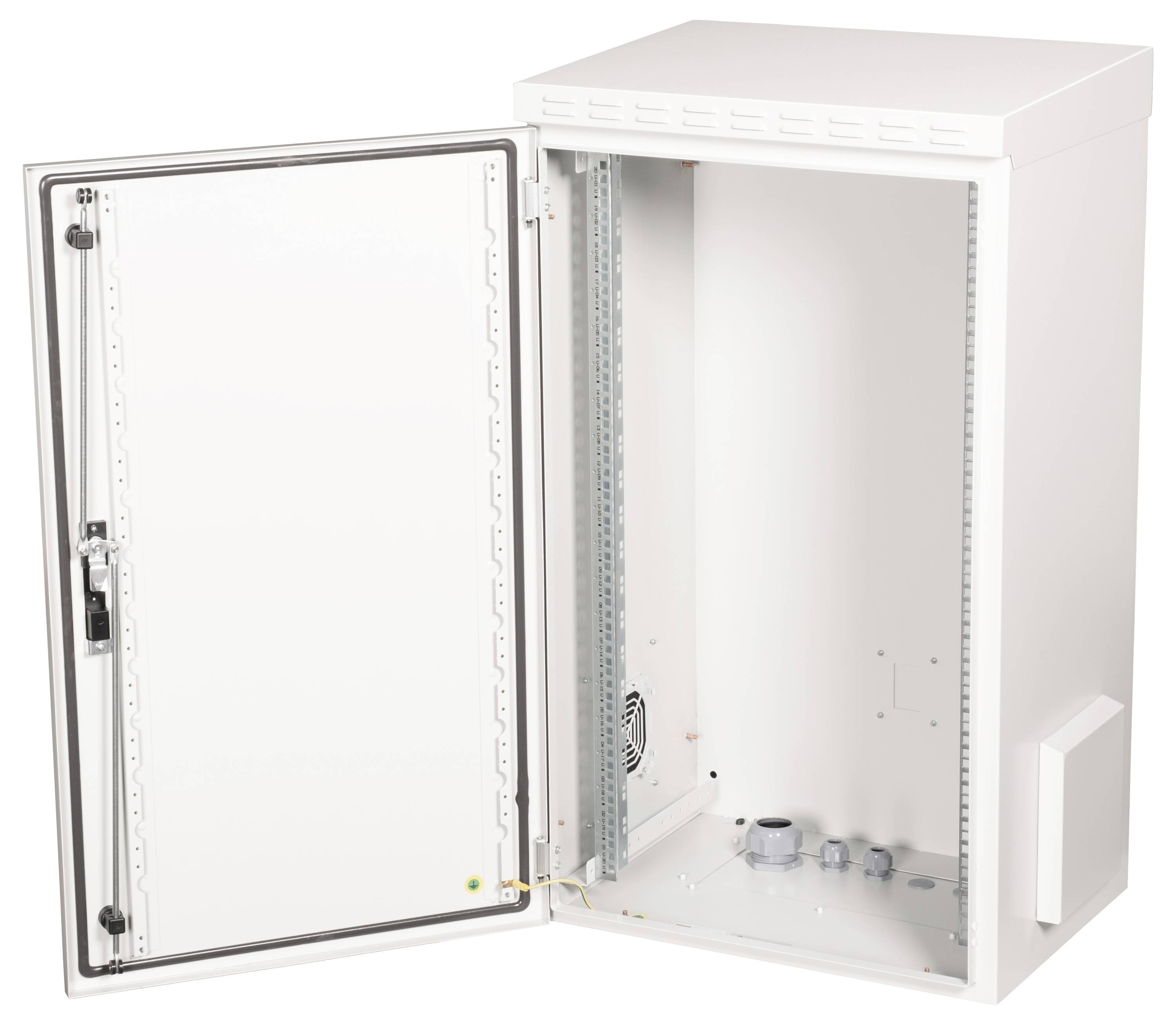 Weißer, offener Schaltschrank mit sichtbaren Kabelkanälen und Befestigungen.